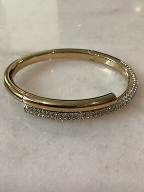 Swarovski Dextera Bangle w/ Magnetic Closure, Brand New